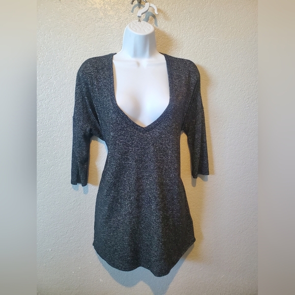 💚5/$25 EXPRESS One Eleven V-neck Oversized Knit Top Sweater Size Small - Picture 3 of 4